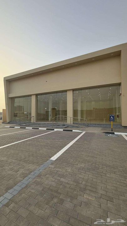 محلات تجارية مبروكة